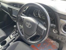 TOYOTA AURIS 2016 PEARL