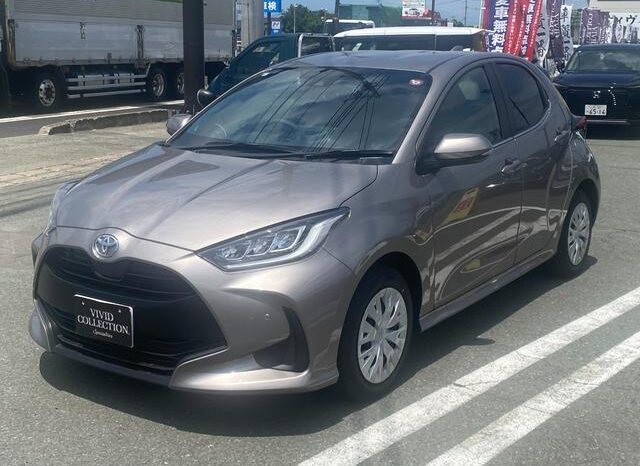 
								TOYOTA YARIS 2023 BROWN full									