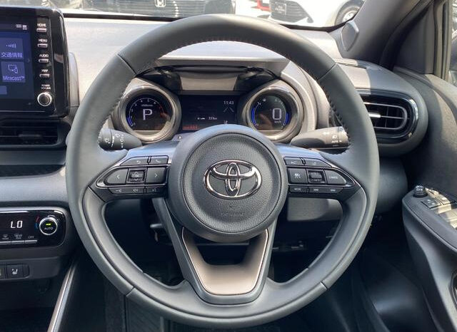 
								TOYOTA YARIS 2023 BROWN full									