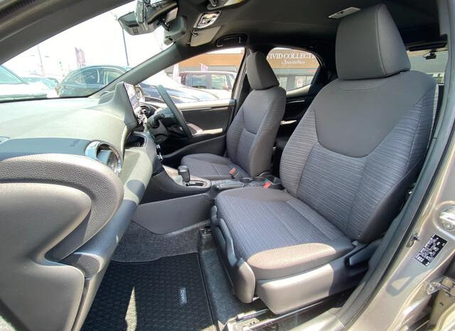 
								TOYOTA YARIS 2023 BROWN full									