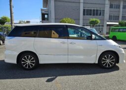 TOYOTA ESTIMA HYBRID 2014