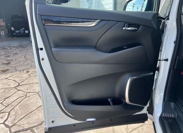 
								TOYOTA ALPHARD 2022 PEARL WHITE full									