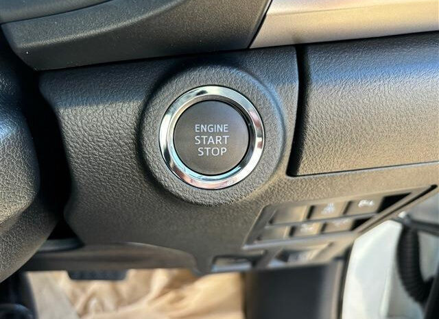 
								TOYOTA HILUX 2024 PEARL M full									