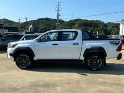 TOYOTA HILUX 2024 PEARL M