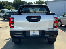 TOYOTA HILUX 2024 PEARL M